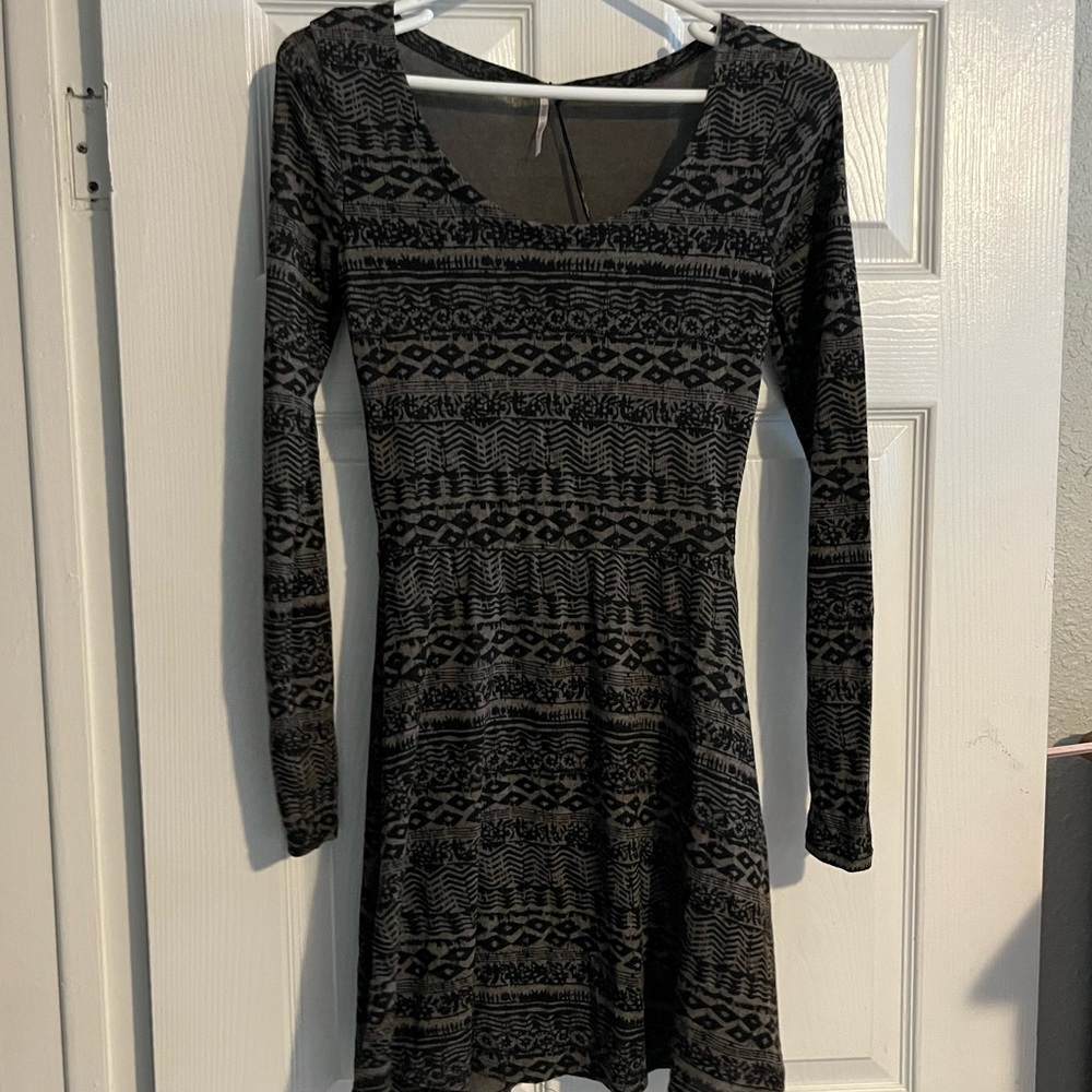 Skater dress.  Sz: S